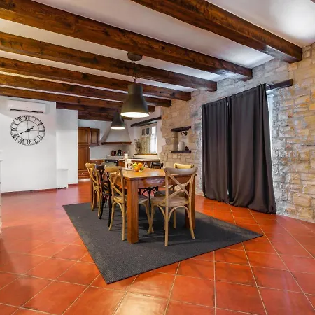 Holiday home Holiday Farfalla By Interhome Tinjan